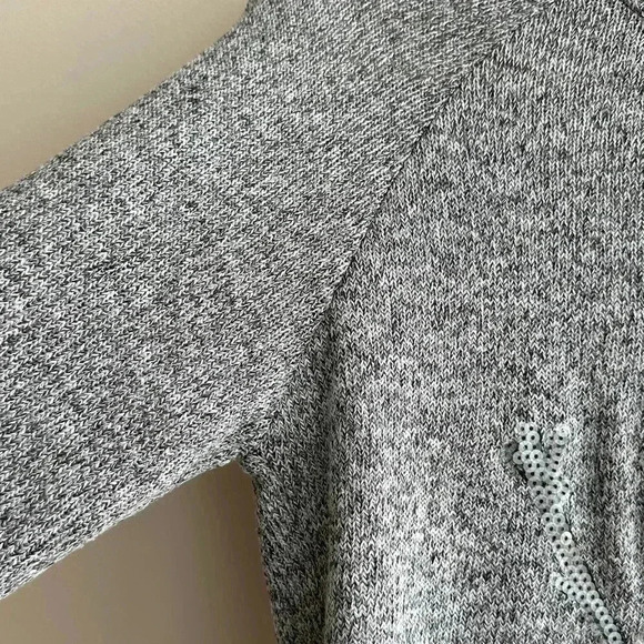 Disney Frozen Olaf Sequin Gray Knit Lightweight Sweater, Size Medium - Picture 7 of 16